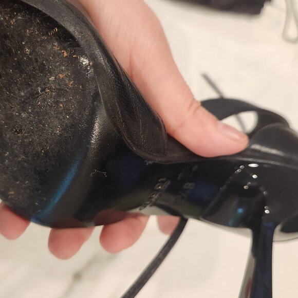 Gucci pumps with ankle straps & dust bag - Picture 5 of 10